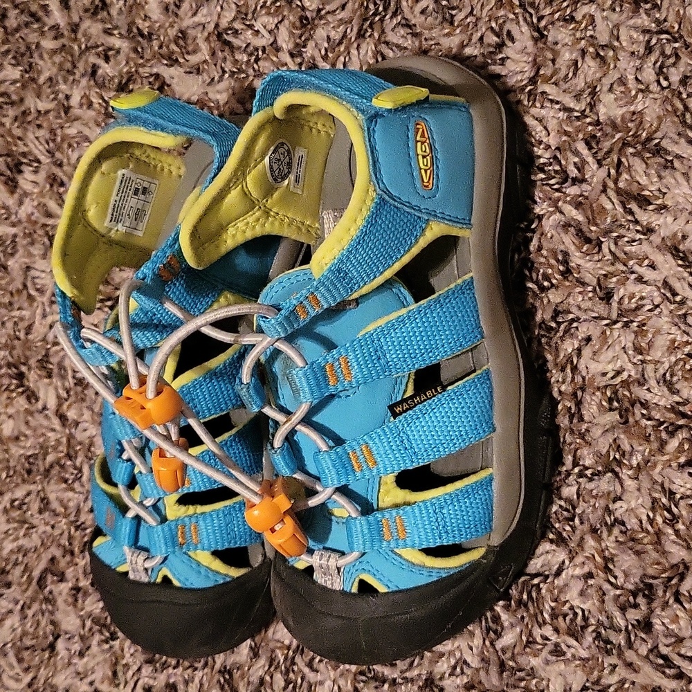 Toddler shoes